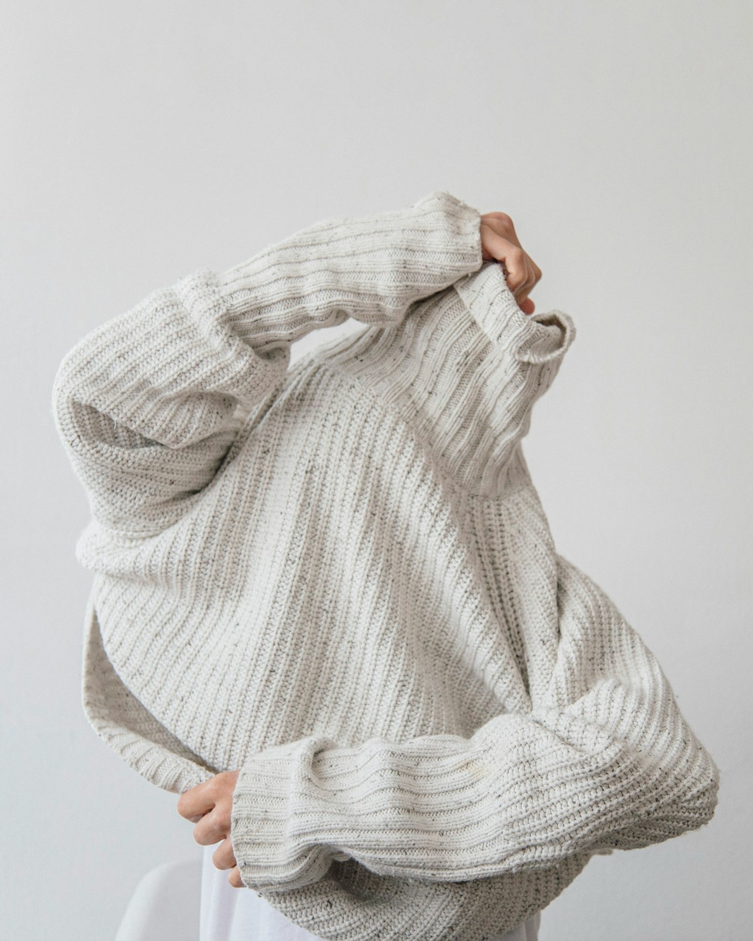 Minimal Fashion: Curating a Chic Wardrobe